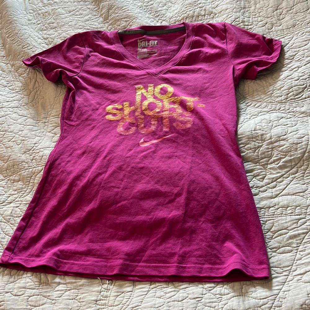 Nike T-shirt